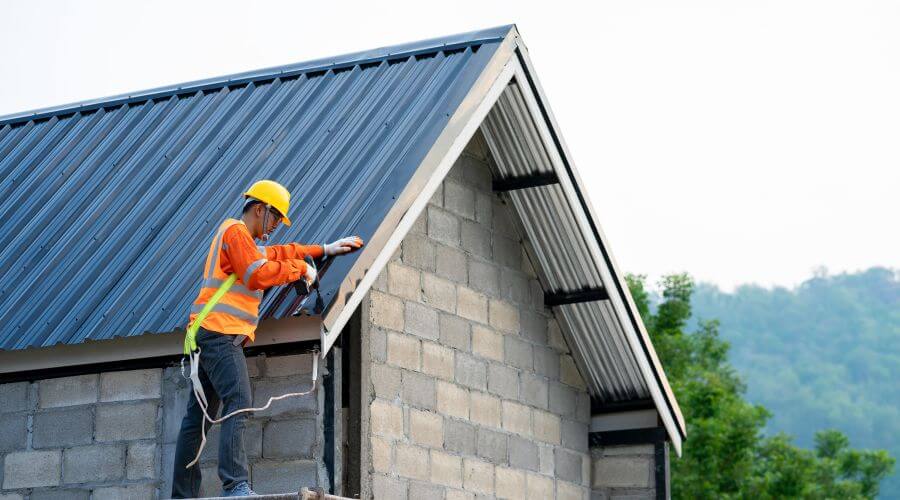 Professional residential roofers in Williamsfield, OH